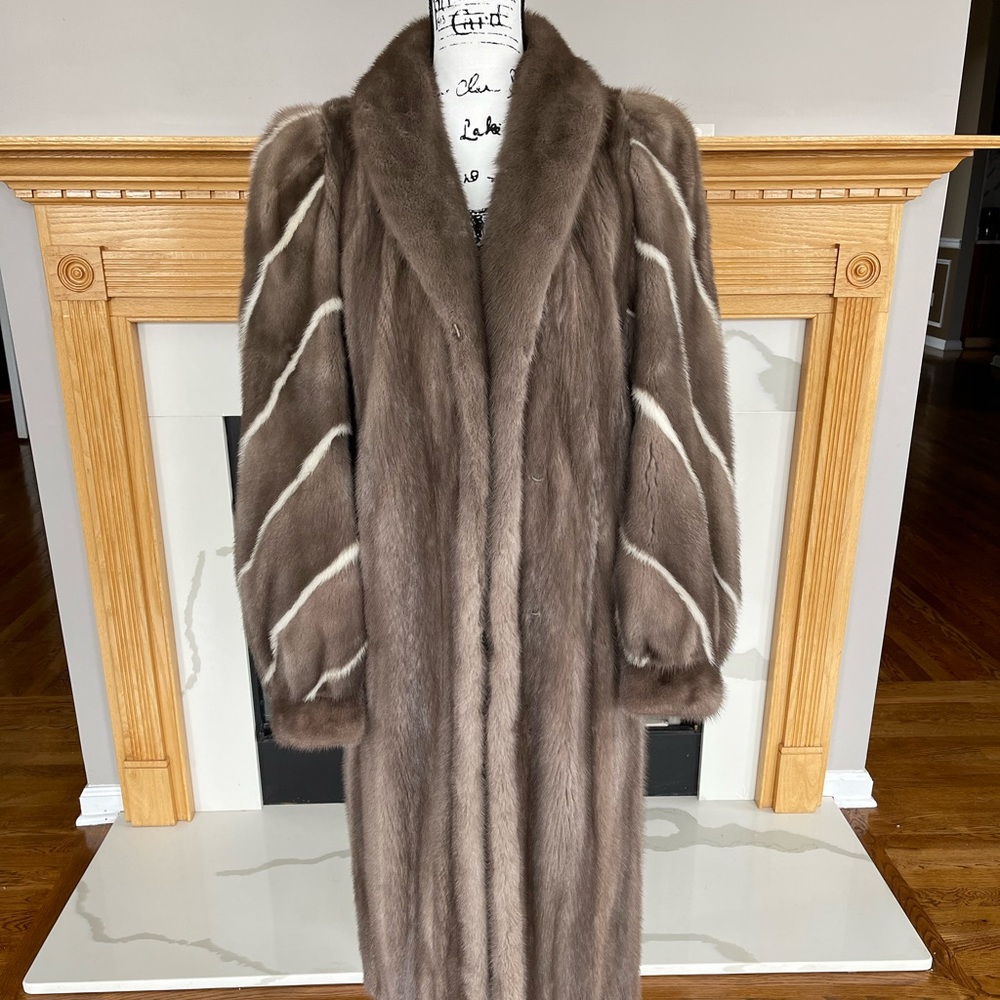Rare Grey Lutetia Blue Sapphire Mink Coat with White Mink Inserts